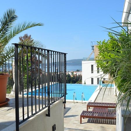 Apartment Line One Tivat Bagian luar foto