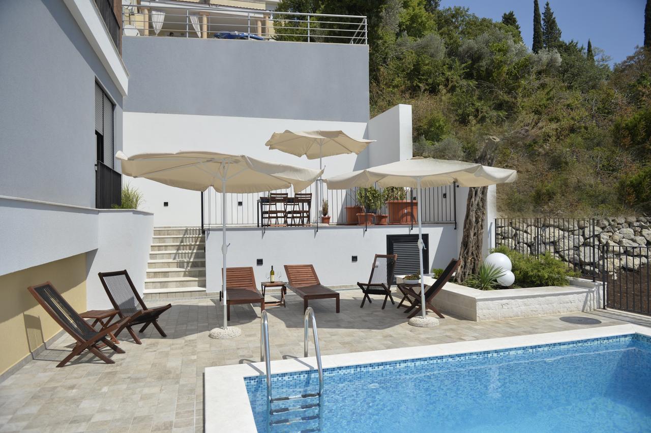 Apartment Line One Tivat Bagian luar foto