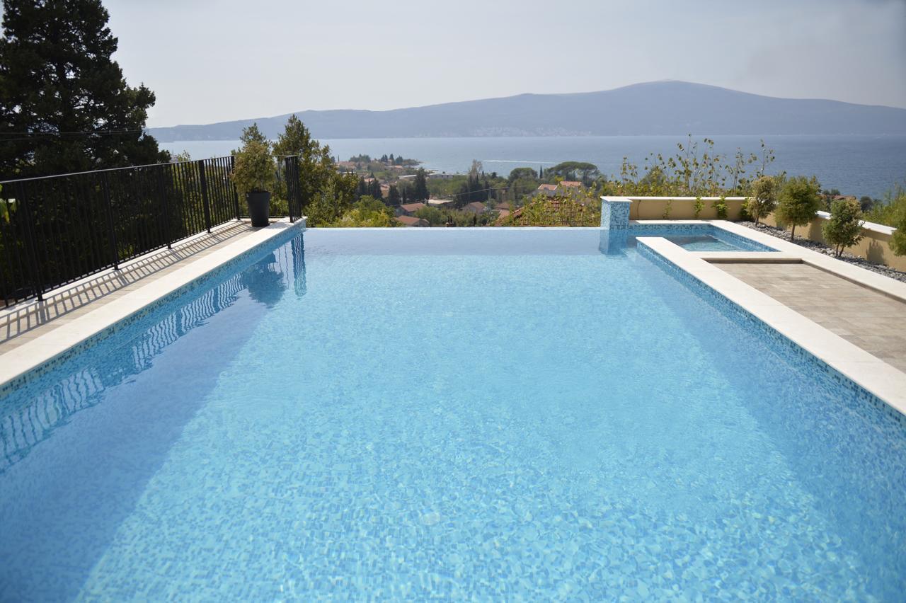 Apartment Line One Tivat Bagian luar foto