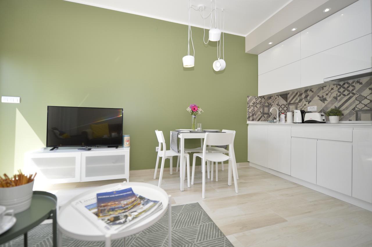 Apartment Line One Tivat Bagian luar foto