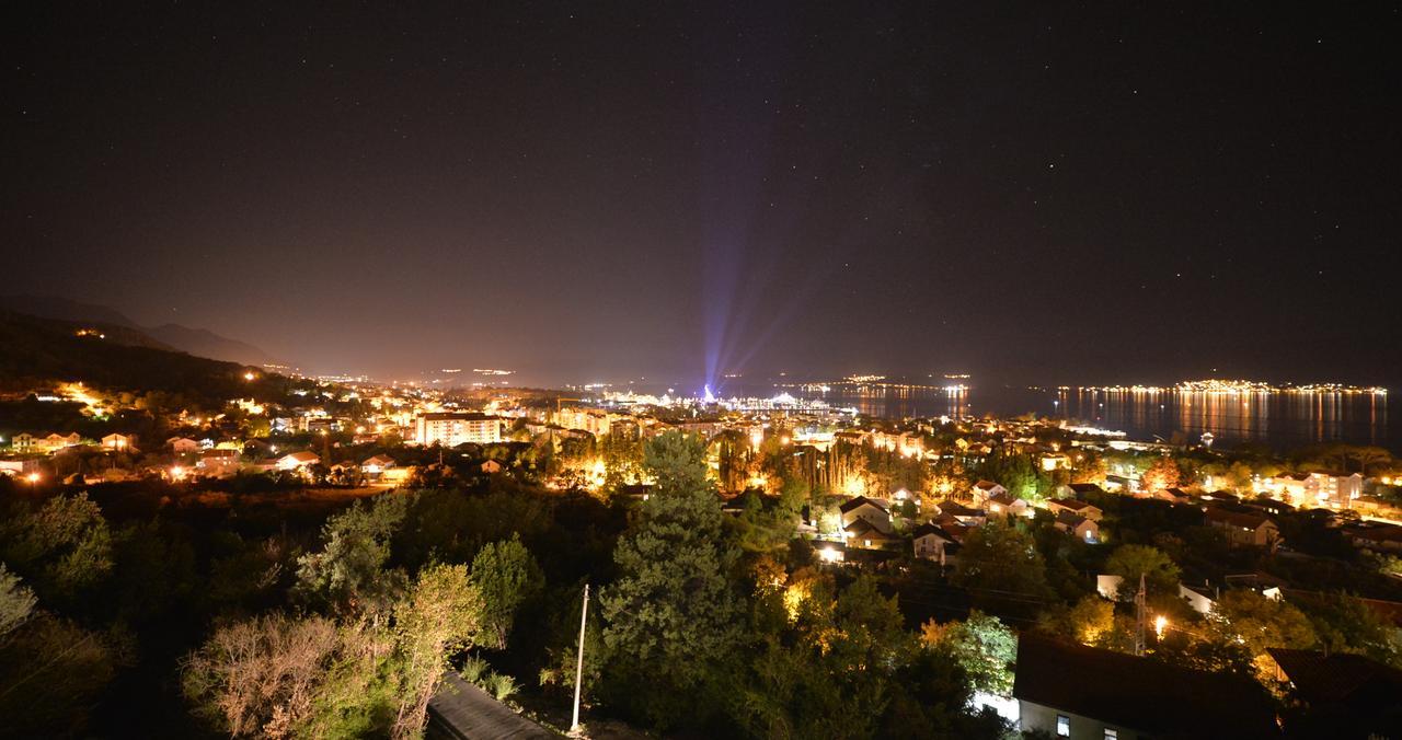 Apartment Line One Tivat Bagian luar foto