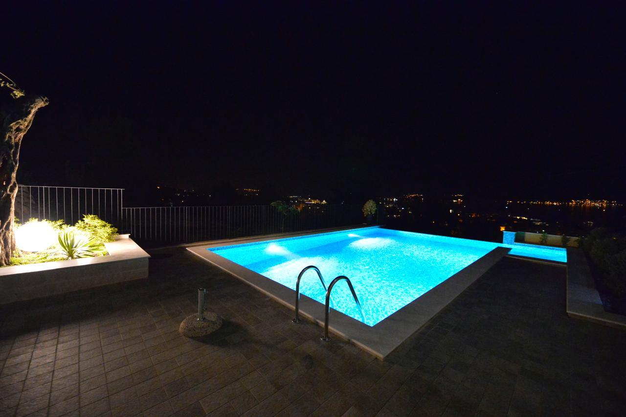 Apartment Line One Tivat Bagian luar foto